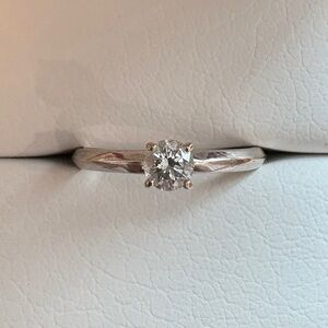 ANY OFFER ACCEPTED! James Allen .25 carat diamond ring Size 6